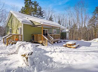 8 Slippery Way, Raymond, ME 04071