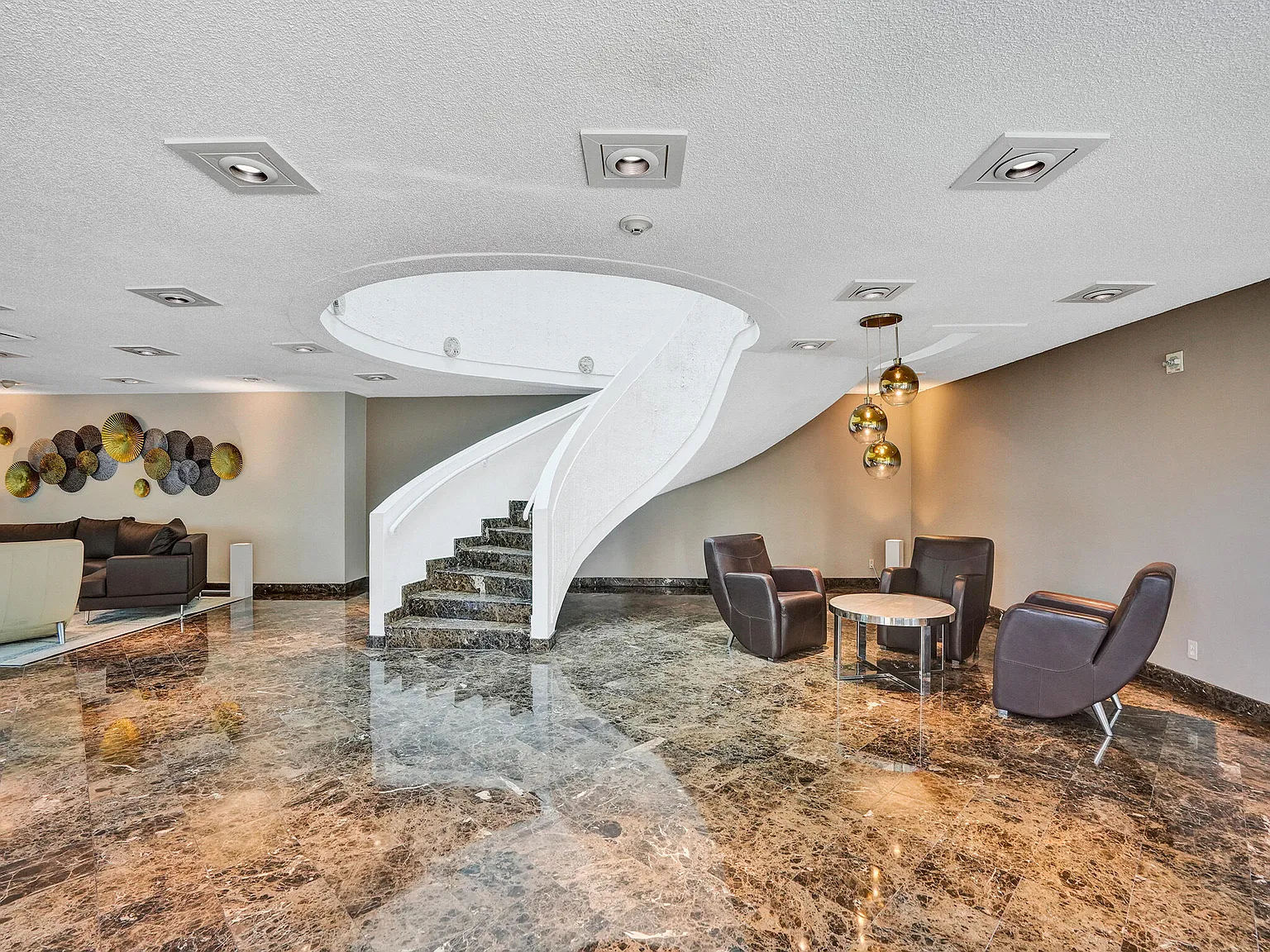 2 bed, 2.0 bath, 1630 sqft, $5,000 — Photo 4
