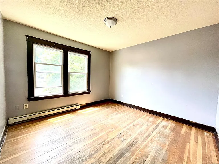 146 Charles St #3 — Photo 12