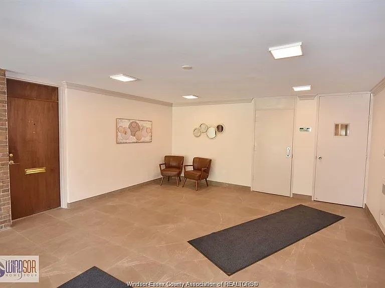 2144 Pelissier St #601 — Photo 13