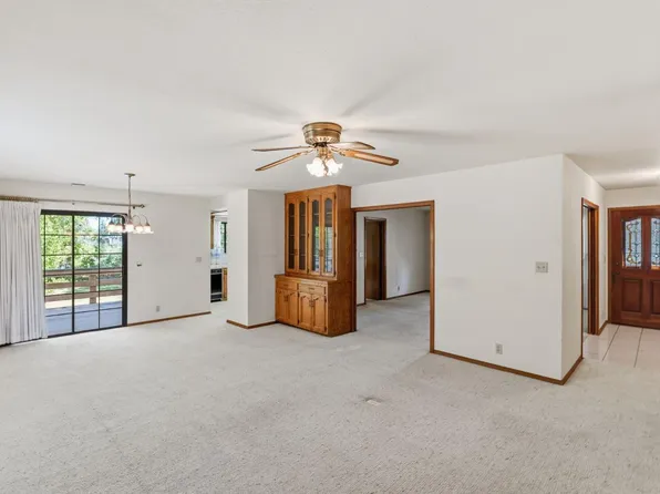 19098 Deane Dr, Madera, CA 93638