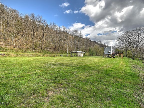 4th image of 2745 Anglers Way Rd