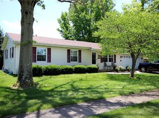 1028 Westgate Dr, Charleston, IL 61920