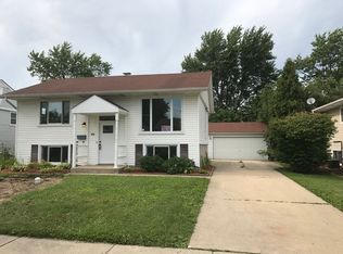 58 W Altgeld Ave, Glendale Heights, IL 60139