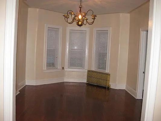 Rented by Windsor Homes Realty Corp | media 21