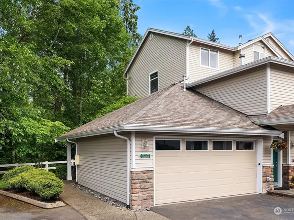 15806 18th Avenue W #D201, Lynnwood, WA 98087