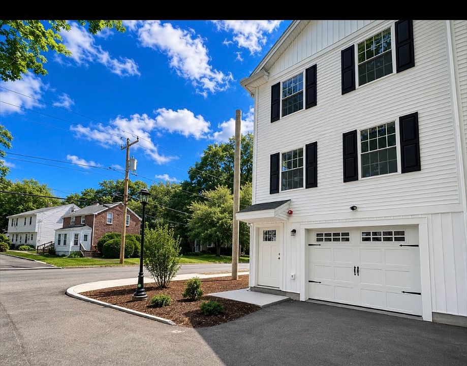 1st image of 115 Lock St #4