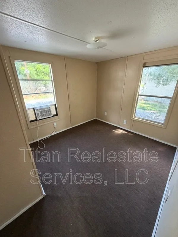 2 bed, 1.0 bath, 850 sqft, $525 — Photo 3