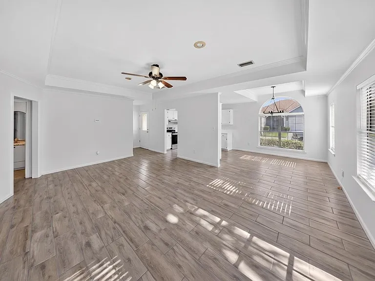 413 Georgetown Cir — Photo 7