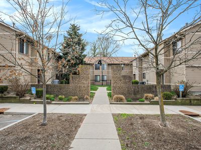300 Briarcrest Dr UNIT 140, Ann Arbor, MI, 48104