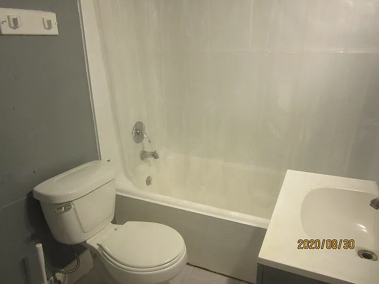 316 Hazel St #B — Photo 11
