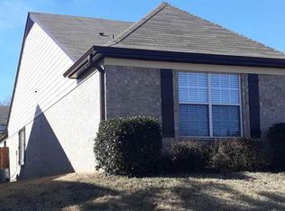 1481 Pemberton Ln, Cordova, TN 38016