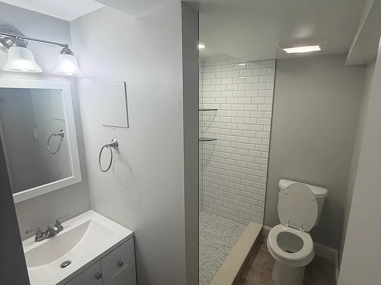 4758 Arlington Blvd — Photo 14