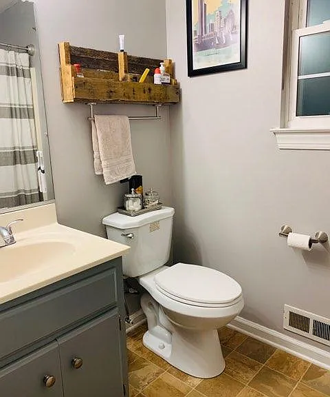 Upstairs bathroom