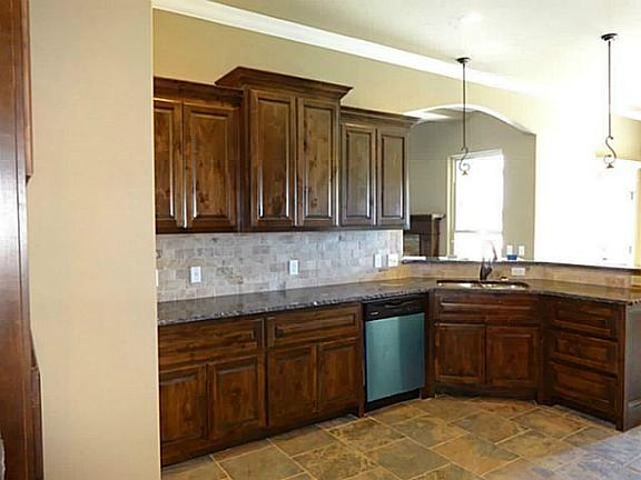 4th image of 5708 Creekmore Dr