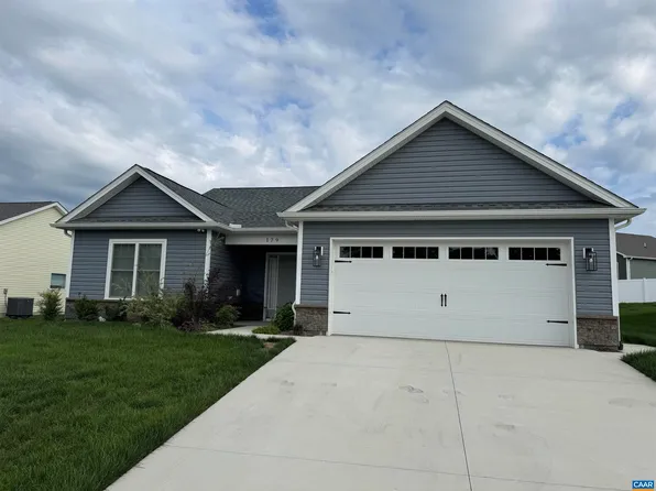 179 Langley Dr, Waynesboro, VA 22980