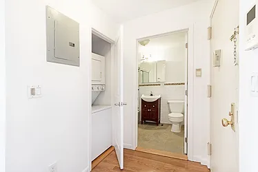 Rented by NY Space Finders Inc.