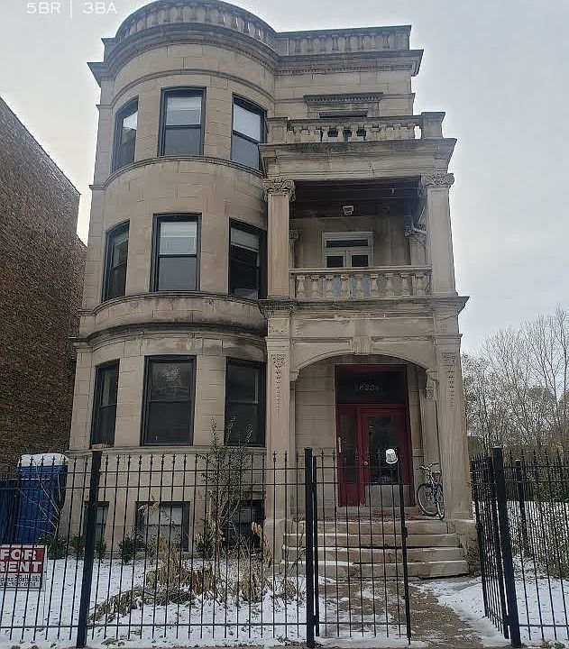 1st image of 6226 S Woodlawn Ave
