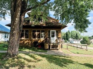 401 State St, Clermont, IA 52135