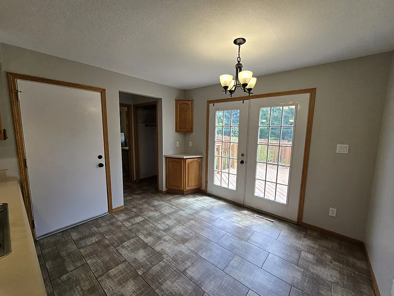 4710 Donald Dr — Photo 17