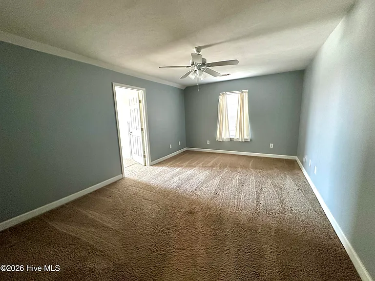 1305 Wickham Ct — Photo 30