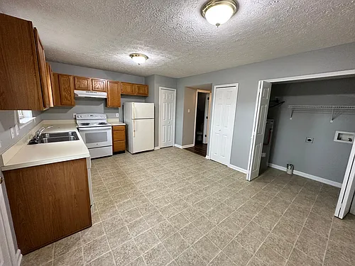 932 Altamont Ct #3 Photo 1
