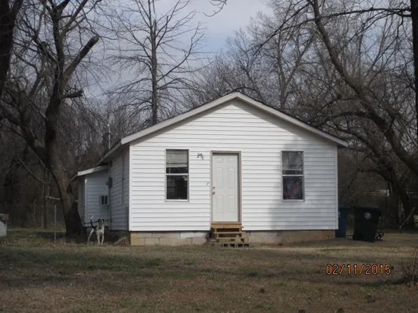 9619 SE 4th St, Midwest City, OK 73130