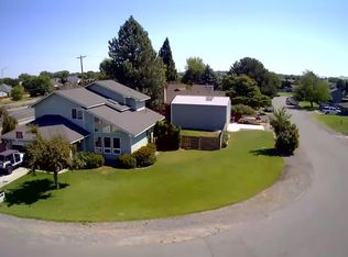 1702 Silverwood Dr, Richland, WA 99352