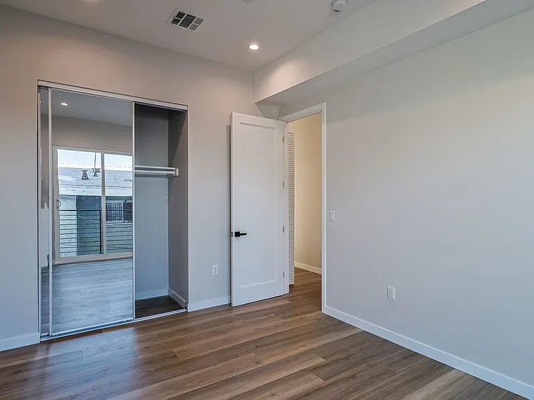 5517 Glennie Ln — Photo 26