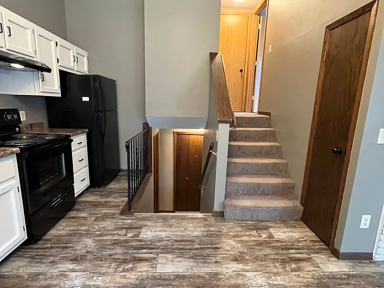 4307 S Locust Dr — Photo 9