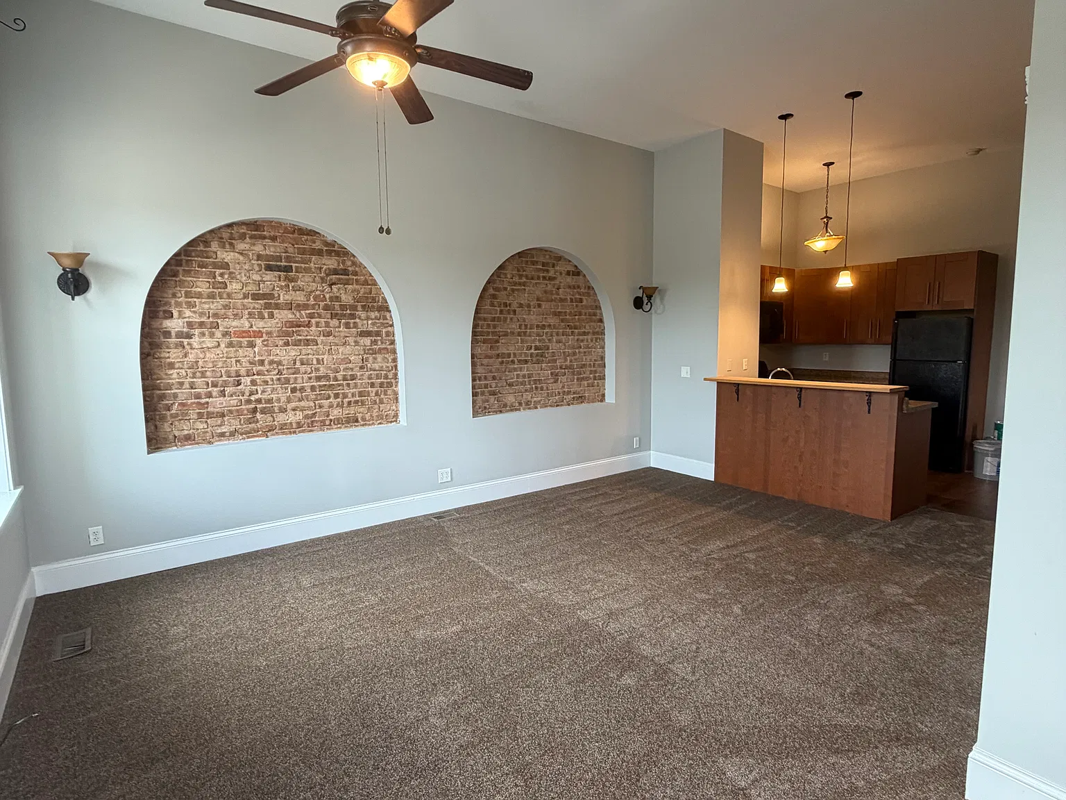 2 bed, 1000 sqft, $1,200 — Photo 4