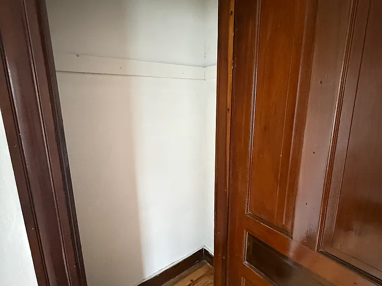 145-147 S Hyde Park Ave #3 — Photo 6
