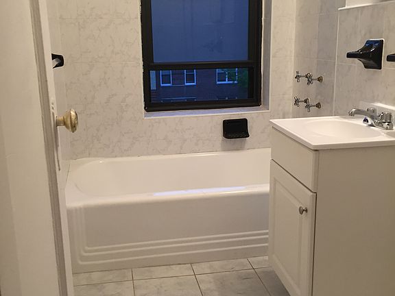 5th image of 2330 Ocean Ave APT 5C