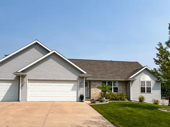 3170 Olde Hickory Trl, Green Bay, WI 54313