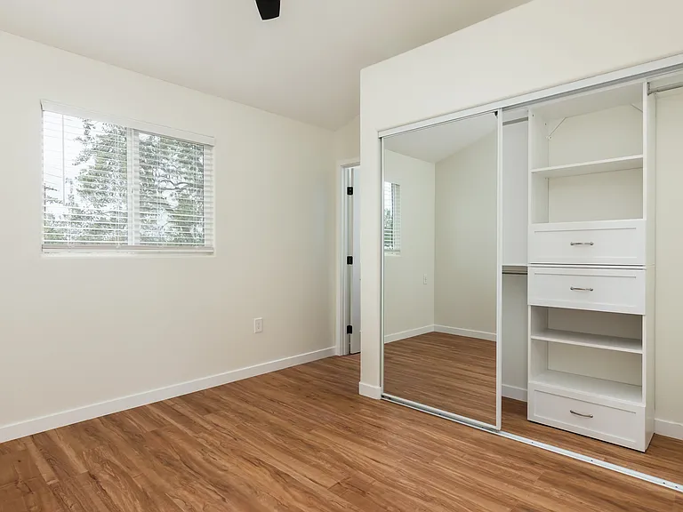 452 W Los Angeles Dr #1 — Photo 11