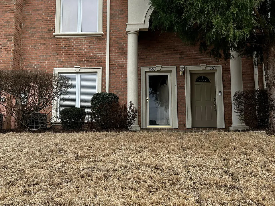 1560 Kirby Pkwy