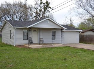 502 SW 3rd St, Muldrow, OK 74948