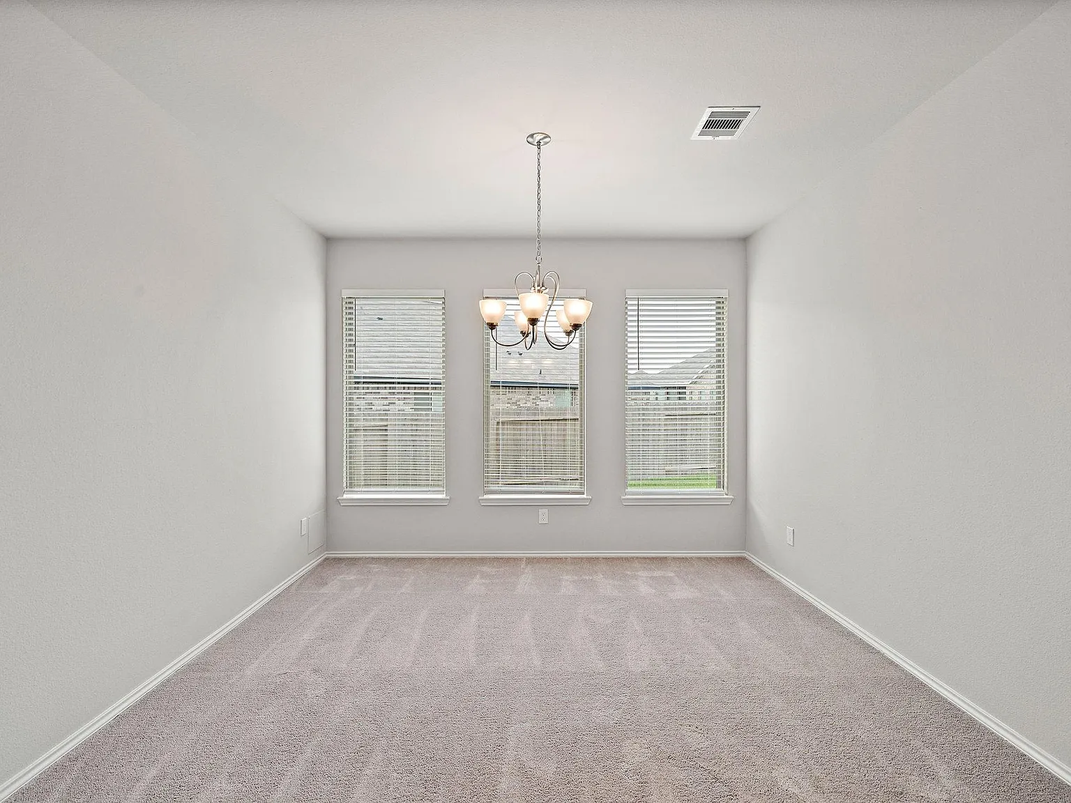 4 bed, 4.5 bath, 2936 sqft, $3,500 — Photo 3