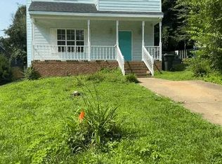 3805 Hollycrest Ct, Raleigh, NC 27612