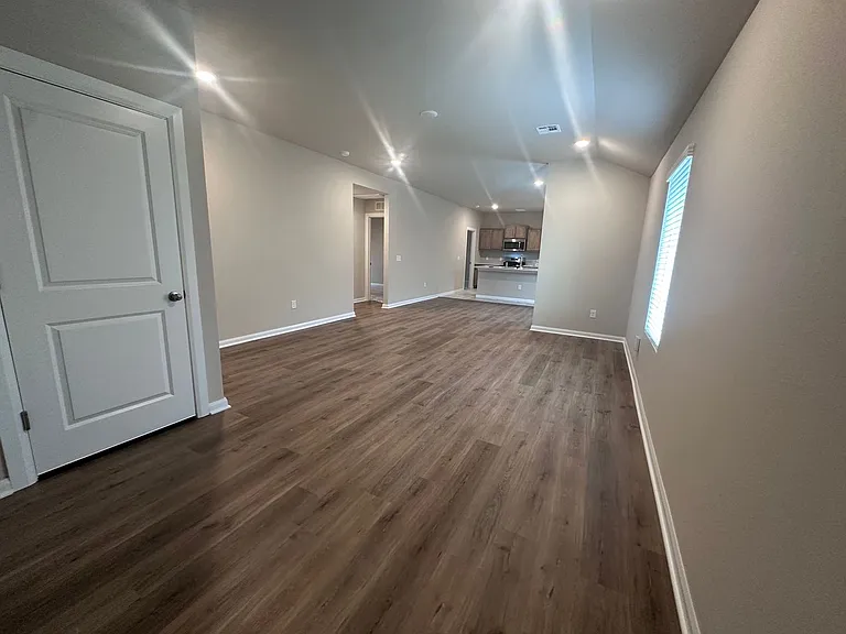 9009 Washita Creek Dr — Photo 2