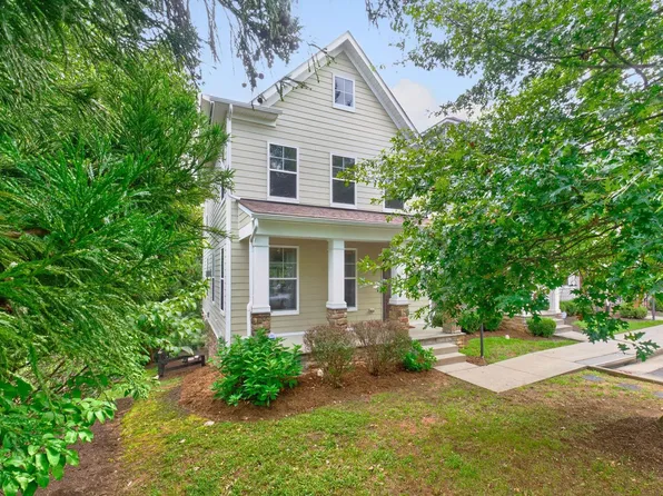 2932 Templehof Ct, Earlysville, VA 22936