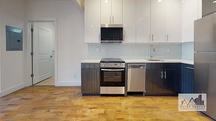 Rented by Metro Garden Realty NYC | media 22