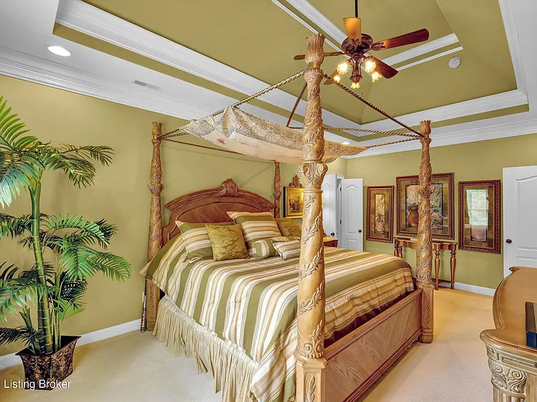 560 N Hubbards Ln — Photo 44