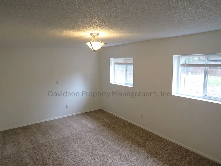 5160 Marabou Way — Photo 10