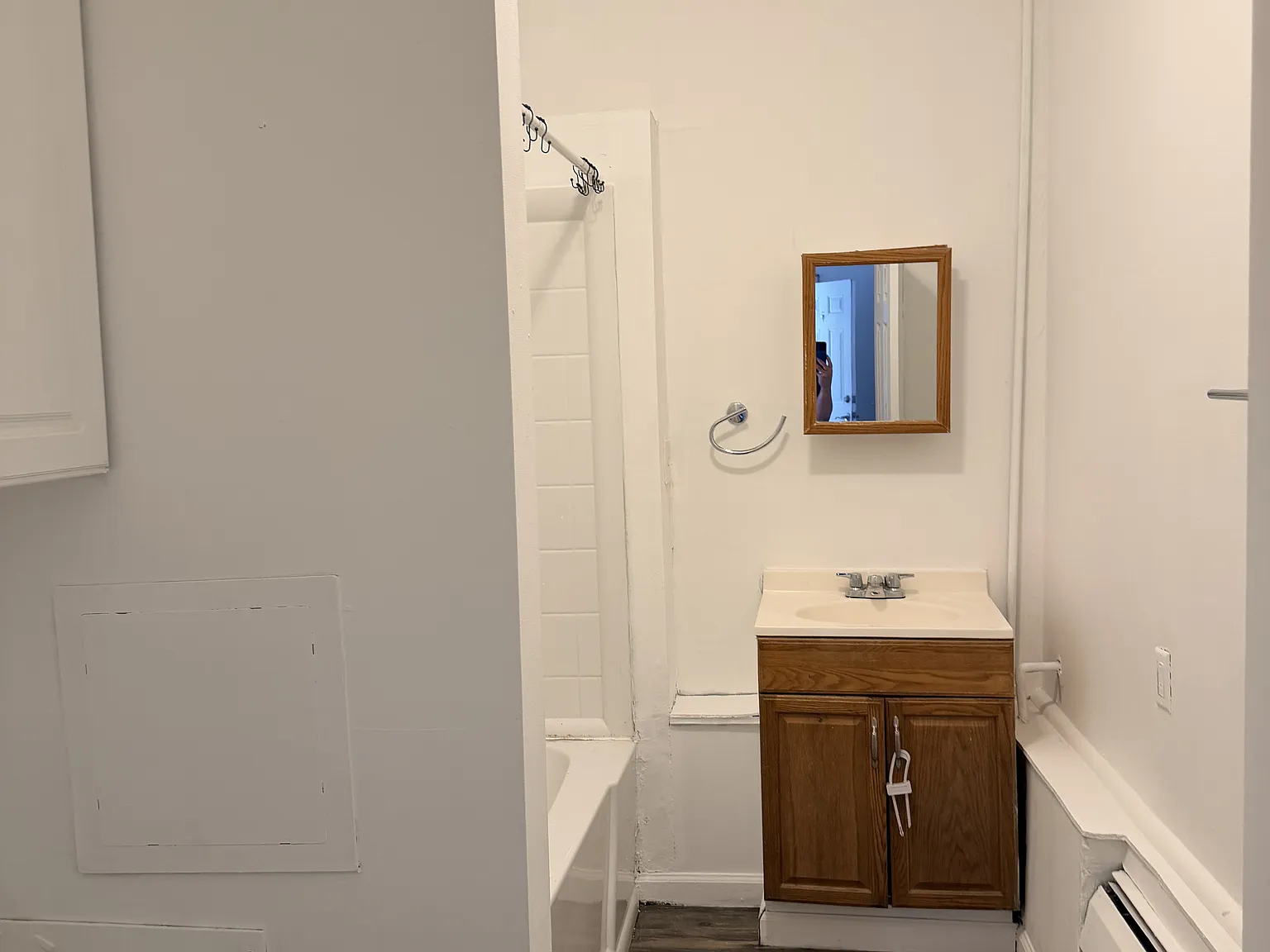 2 bed, $1,100 — Photo 1