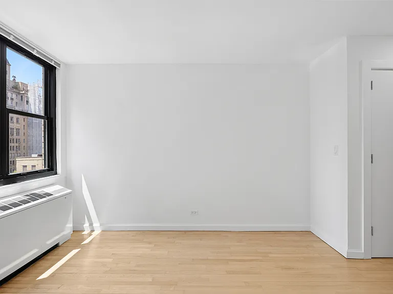 330 W 58th St #12G — Photo 6