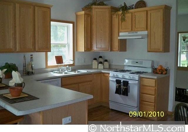 1st image of 1010 Hallam Ave N
