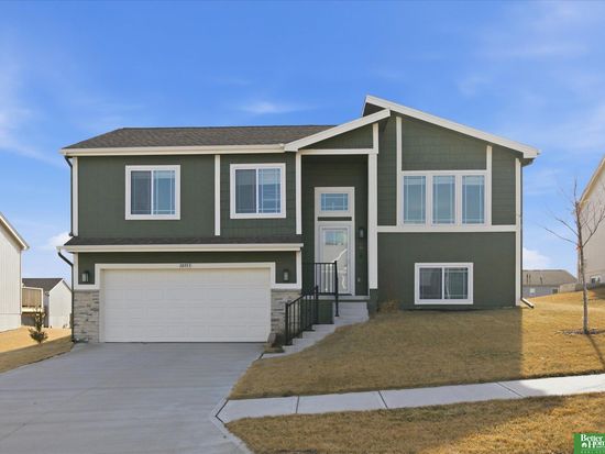 10913 Sheffield St, Omaha, NE 68142