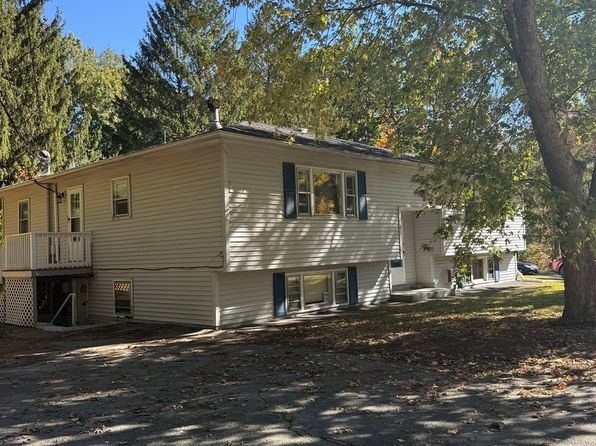 5 Patricia Dr #5