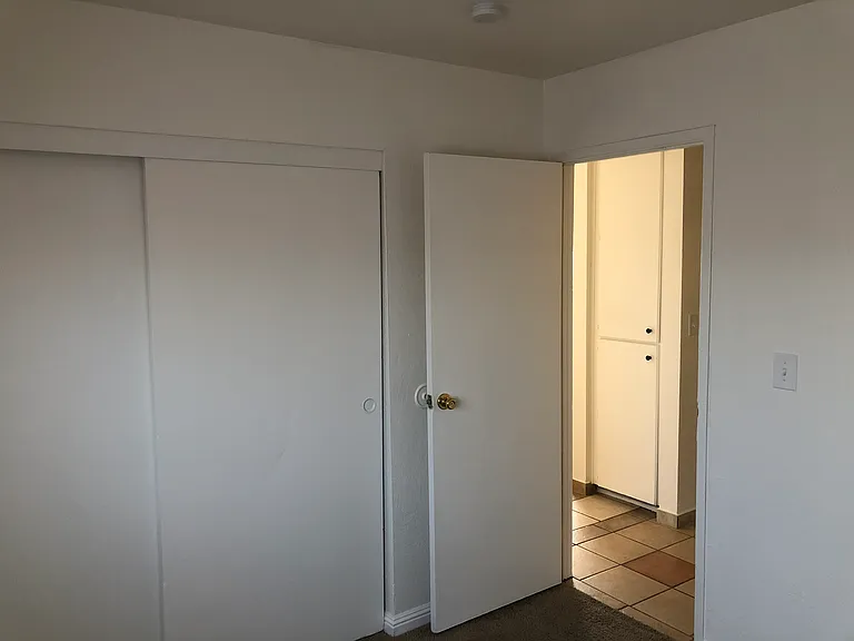 2335 Daley St #1 — Photo 11